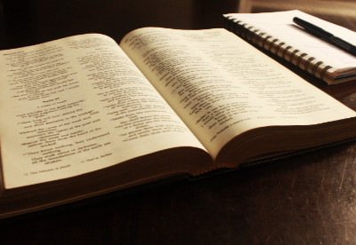 Syvemmälle Jumalan sanaan